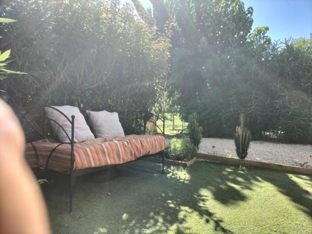 Maison Dans Une Residence De Vacances Gallargues Le Montueux Bagian luar foto